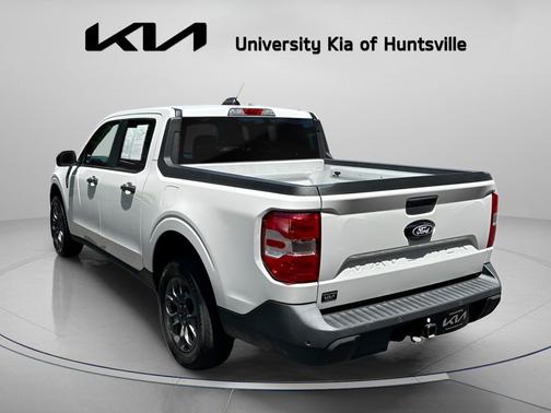 Oxford White 2025 Ford Maverick XLT