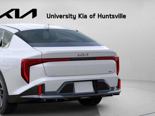 Snow White Pearl 2026 Kia K4 GT-Line