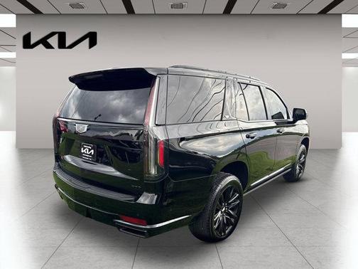 2022 Cadillac Escalade Sport