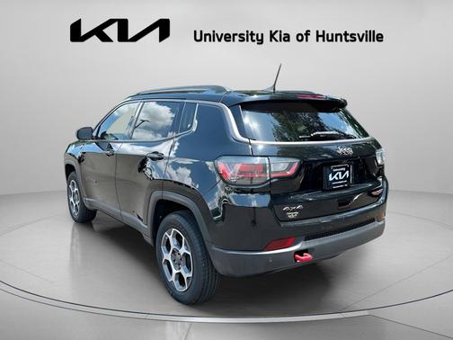 Diamond Black Crystal Pearlcoat 2022 Jeep Compass Trailhawk