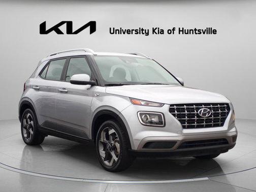 2022 Hyundai VENUE SEL