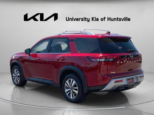 2023 Nissan Pathfinder SL 4WD