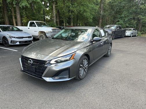 Gun Metallic 2024 Nissan Altima 2.5 SV