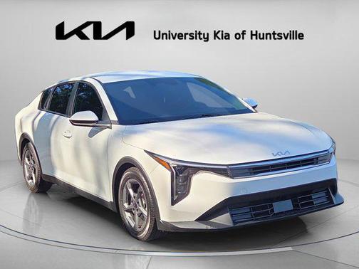 Snow White Pearl 2025 Kia K4 LXS