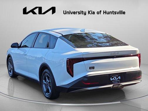 Snow White Pearl 2025 Kia K4 LXS