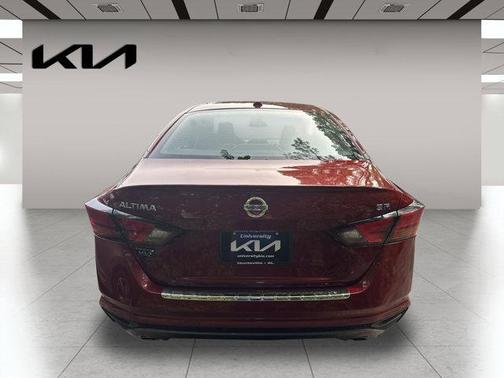 2022 Nissan Altima SR FWD