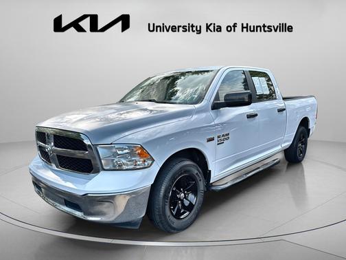Bright White Clearcoat 2019 RAM 1500 SLT