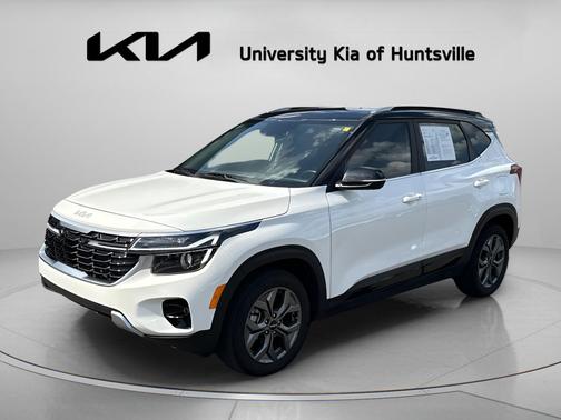 Clear White/Black Roof 2024 Kia Seltos S