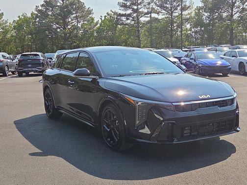 Aurora Black Pearl 2026 Kia K4 GT-Line Turbo
