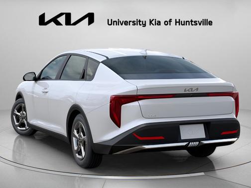 Snow White Pearl 2026 Kia K4 LXS