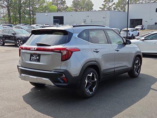 Steel Gray 2026 Kia Seltos EX