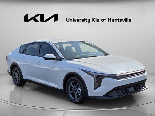 Snow White Pearl 2026 Kia K4 LXS