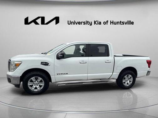 2017 Nissan Titan SV