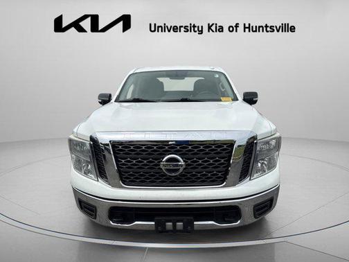 2017 Nissan Titan SV