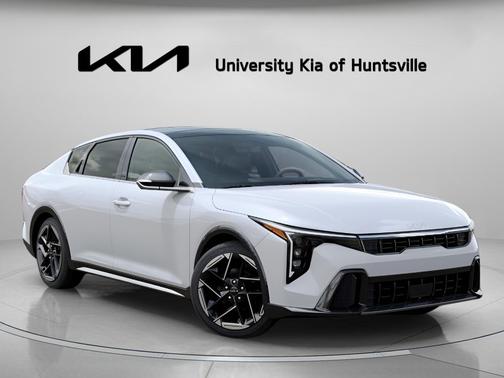 Snow White Pearl 2026 Kia K4 GT-Line