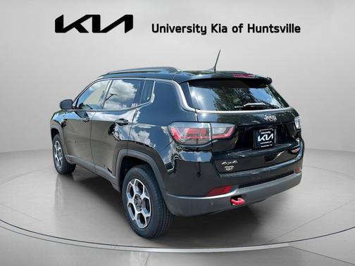 Diamond Black Crystal Pearlcoat 2022 Jeep Compass Trailhawk