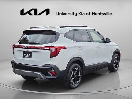 Snow White Pearl 2026 Kia Seltos EX