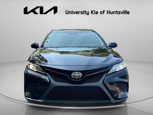 Midnight Black Metallic 2020 Toyota Camry SE