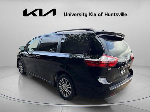2020 Toyota Sienna XLE Premium
