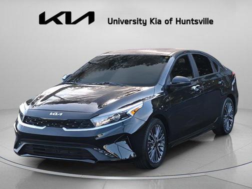 Aurora Black 2024 Kia Forte GT-Line