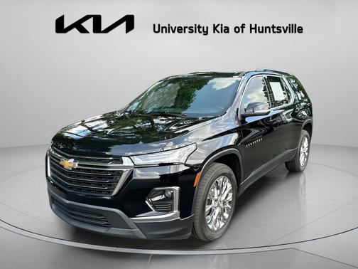 Mosaic Black Metallic 2022 Chevrolet Traverse LT Cloth