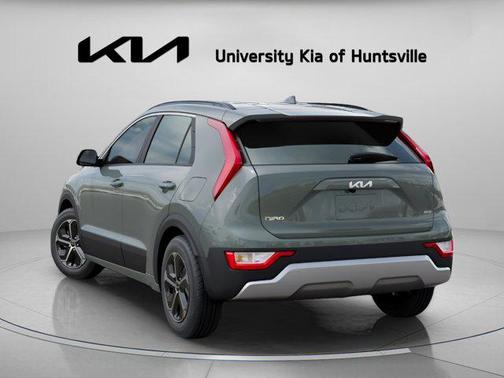 Cityscape Green 2026 Kia Niro EX