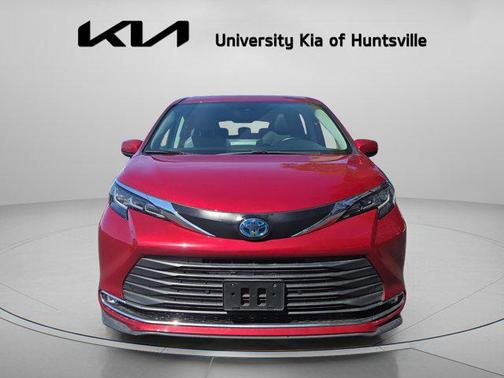 2022 Toyota Sienna XLE