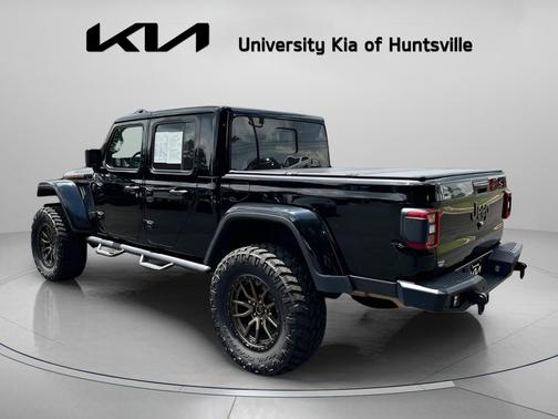 Black Clearcoat 2023 Jeep Gladiator Rubicon