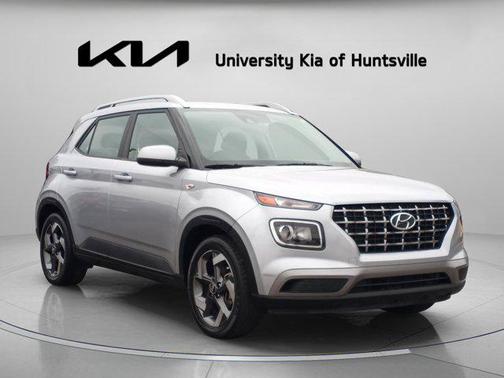 Stellar Silver 2022 Hyundai VENUE SEL