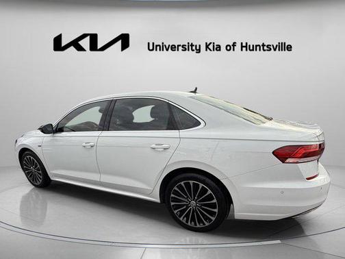 2022 Volkswagen Passat 2.0T Limited Edition