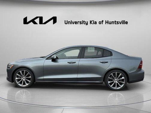 Gray 2019 Volvo S60 T5 Momentum