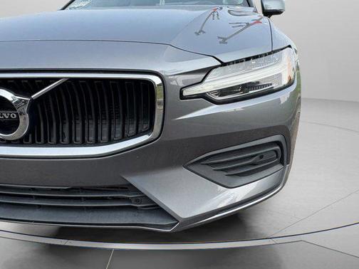 Gray 2019 Volvo S60 T5 Momentum