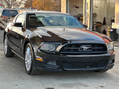2014 Ford Mustang V6 Premium