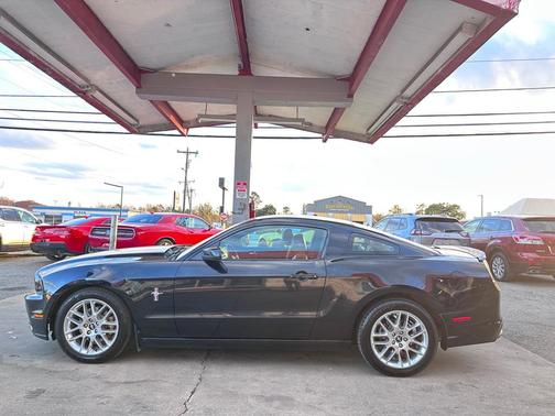 2014 Ford Mustang V6 Premium