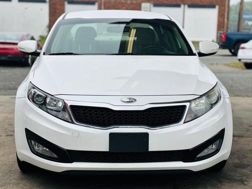 WHT 2013 Kia Optima LX