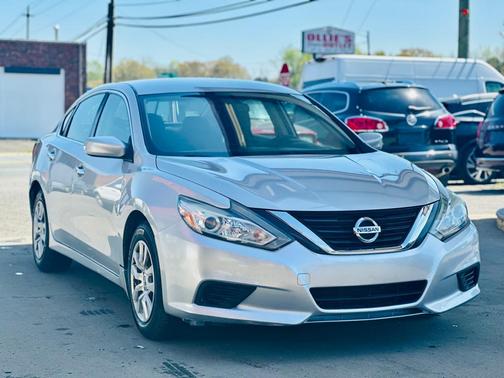 SILVER 2018 Nissan Altima 2.5 S