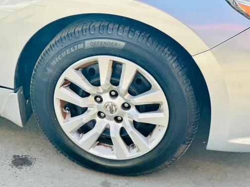 SILVER 2018 Nissan Altima 2.5 S