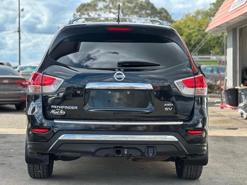 2016 Nissan Pathfinder SV