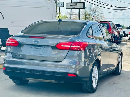 GREY 2016 Ford Focus SE