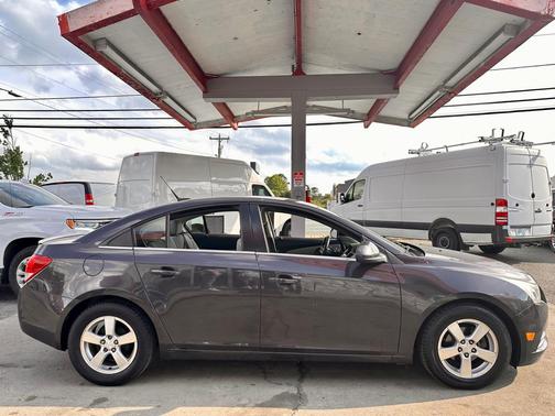 GREY 2013 Chevrolet Cruze 1LT