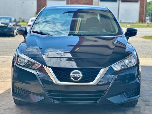 BLK 2020 Nissan Versa 1.6 SV