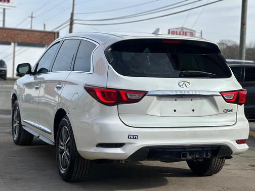 2016 INFINITI QX60 Base
