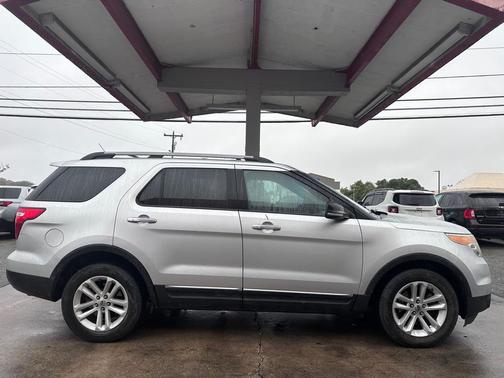2011 Ford Explorer XLT