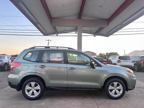 2015 Subaru Forester 2.5i