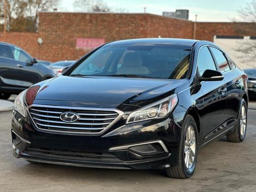 2016 Hyundai SONATA SE