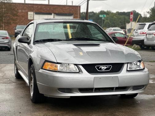 2000 Ford Mustang Base