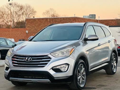 2016 Hyundai SANTA FE SE