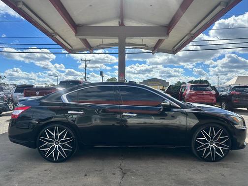 2010 Nissan Maxima SV