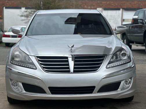2011 Hyundai Equus Signature