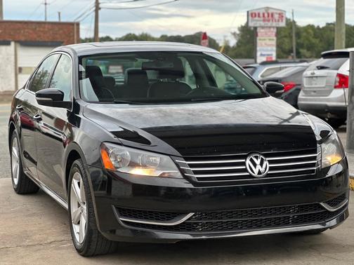 2013 Volkswagen Passat 2.5 SE